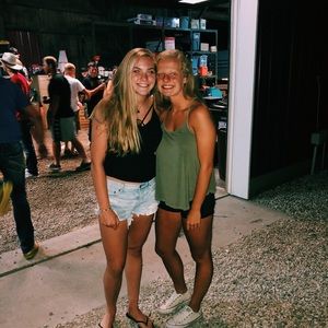 Meet your Posher, Isabelle